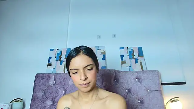 Skye Moore online show from September 25, 12:00 pm