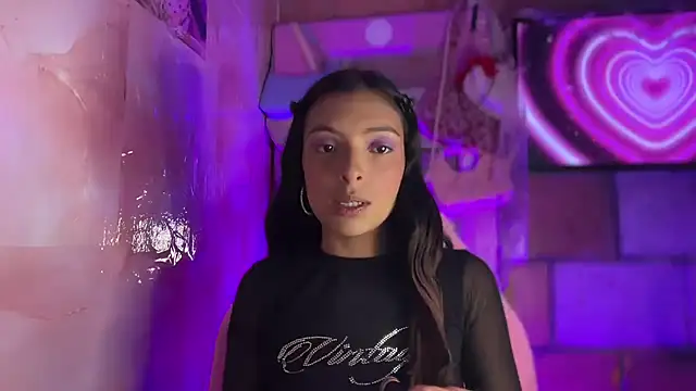 Skye Moore online show from July 3, 2:07 am