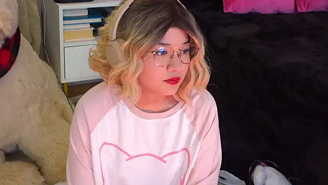NataliaNovak online show from May 14, 6:49 pm