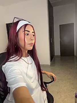 Mirandaa Rogers online show from March 7, 7:08 pm