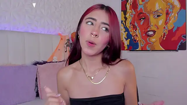 Mirandaa Rogers online show from November 3, 7:06 pm