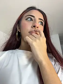 Mirandaa Rogers online show from February 2, 7:02 pm