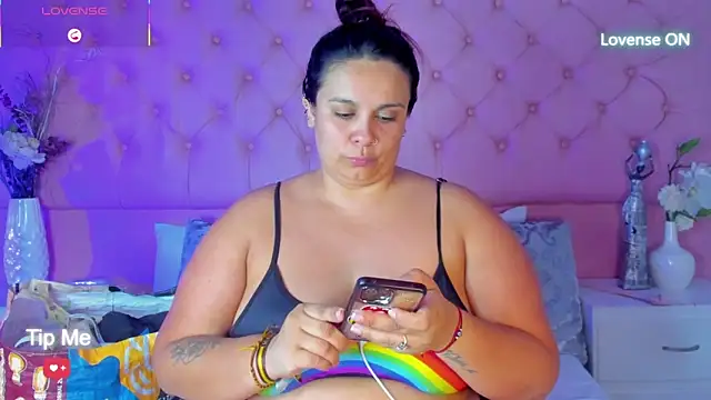 KourtneyEvans online show from September 9, 7:45 pm