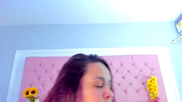 KourtneyEvans online show from March 15, 2:01 pm