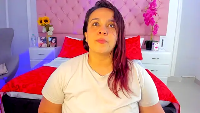 KourtneyEvans online show from March 18, 3:01 pm