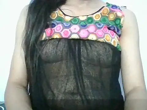 Snapshot of laila_10 chatting on February 26, 7:14 pm laila 10 online show from February 26, 7:14 pm