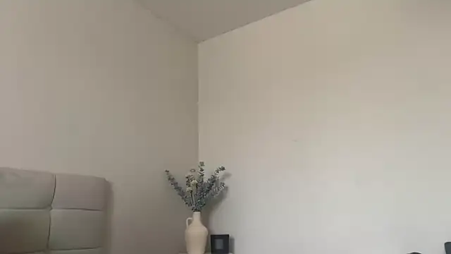 skyejde online show from March 13, 10:09 am