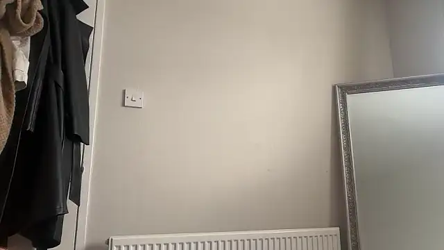 skyejde online show from October 28, 2:38 pm