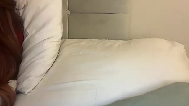 skyejde online show from November 8, 10:57 pm