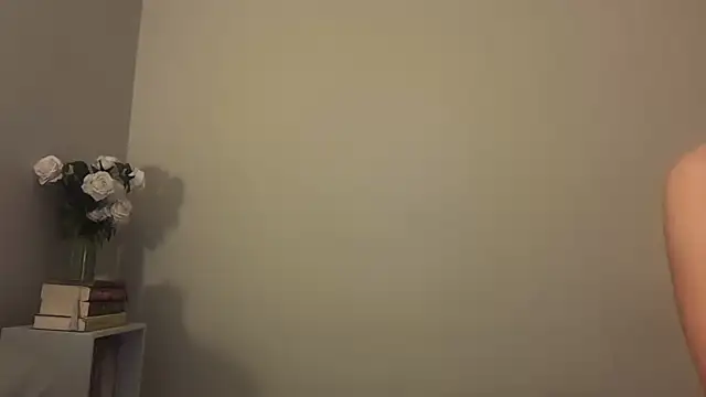 skyejde online show from December 21, 9:37 pm