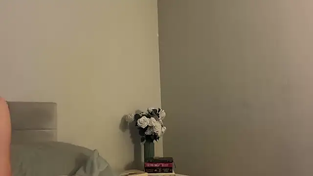 skyejde online show from December 4, 5:12 pm