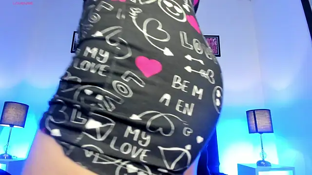 Snapshot of _michonne_ chatting on March 11, 11:04 pm michonne online show from March 11, 11:04 pm