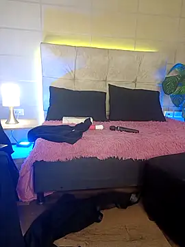 Snapshot of _michonne_ chatting on November 23, 10:14 am michonne online show from November 23, 10:14 am