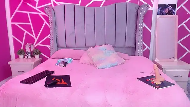 Snapshot of melody_toy chatting on March 11, 11:37 pm melody toy online show from March 11, 11:37 pm