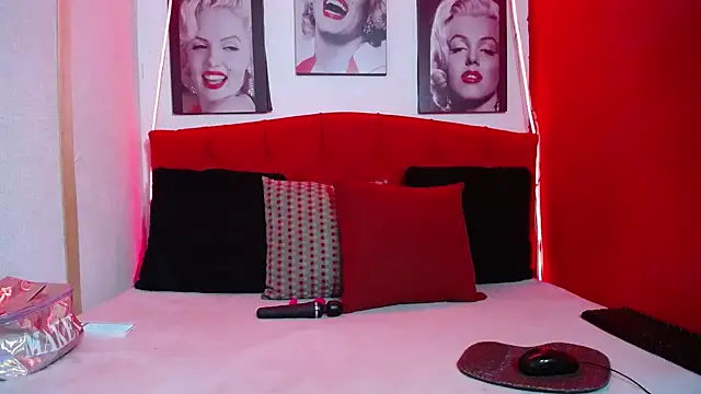 Tiana Ebony18 online show from March 28, 12:06 pm