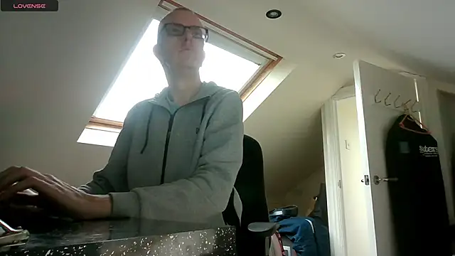 AdmiredThirty online show from December 14, 12:22 pm