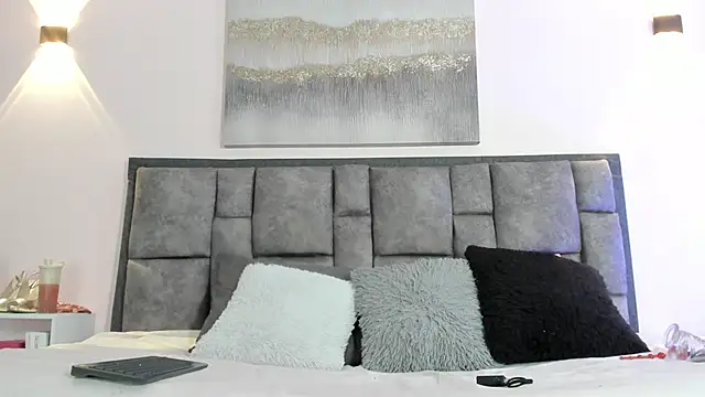 Snapshot of AdelaLust chatting on November 27, 4:35 am AdelaLust online show from November 27, 4:35 am