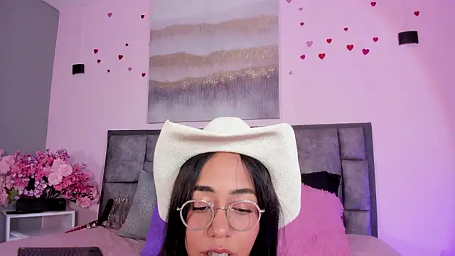 AdelaLust online show from February 28, 4:12 am