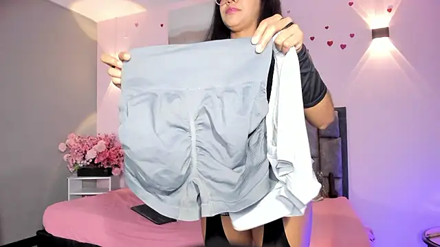 AdelaLust online show from March 10, 4:49 am