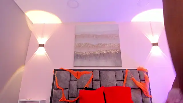 Snapshot of AdelaLust chatting on October 31, 3:47 am AdelaLust online show from October 31, 3:47 am