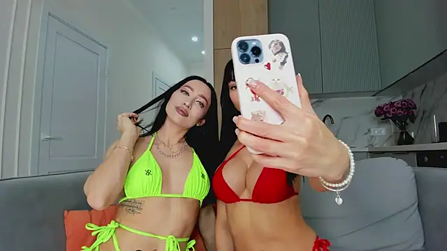 Snapshot of AmyLeeplay chatting on September 27, 4:13 pm AmyLeeplay online show from September 27, 4:13 pm