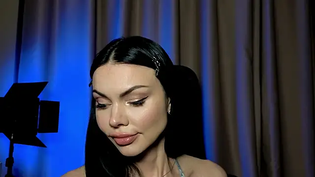 Snapshot of AmyLeeplay chatting on October 3, 3:57 pm AmyLeeplay online show from October 3, 3:57 pm