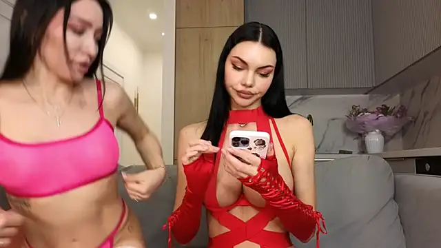 Snapshot of AmyLeeplay chatting on October 12, 1:18 am AmyLeeplay online show from October 12, 1:18 am