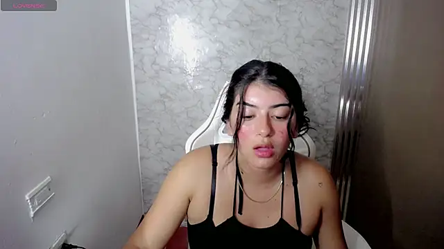 hello kityy25 online show from March 19, 2:22 am