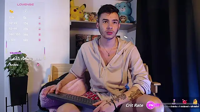 Snapshot of kyle_clint07 chatting on October 3, 6:31 pm kyle clint07 online show from October 3, 6:31 pm