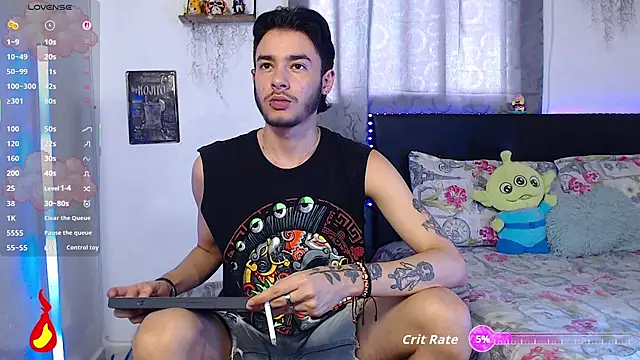 kyle clint07 online show from May 7, 7:39 pm