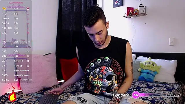 kyle clint07 online show from December 18, 3:16 pm