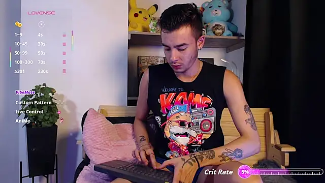 Snapshot of kyle_clint07 chatting on October 6, 6:52 pm kyle clint07 online show from October 6, 6:52 pm