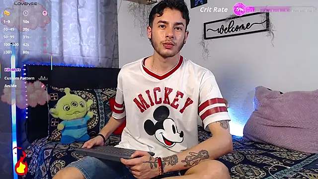 kyle clint07 online show from April 22, 3:52 pm