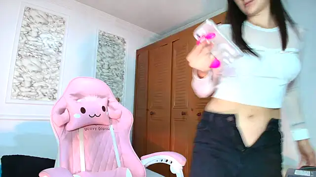 Snapshot of Danella_houston chatting on October 8, 6:19 pm Danella houston online show from October 8, 6:19 pm