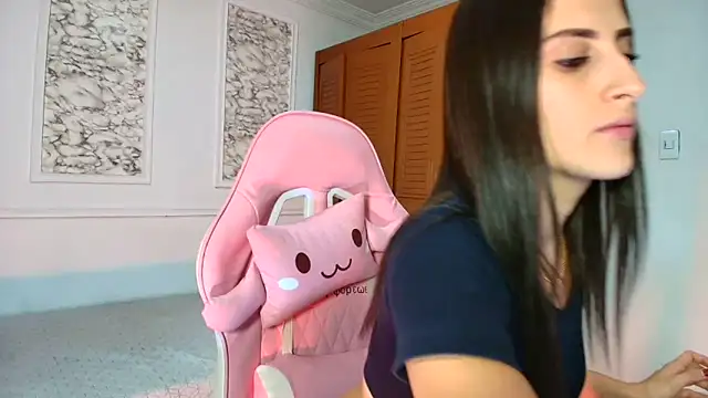 Danella houston online show from February 17, 5:21 pm