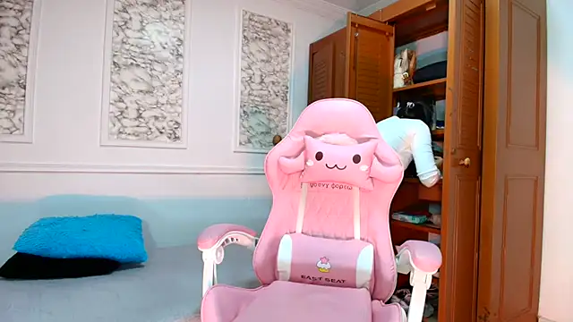 Snapshot of Danella_houston chatting on October 25, 11:05 pm Danella houston online show from October 25, 11:05 pm