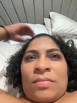 Snapshot of Tana_latin chatting on February 27, 3:07 am Tana latin online show from February 27, 3:07 am