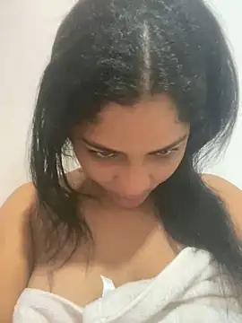 Snapshot of Tana_latin chatting on February 25, 12:25 am Tana latin online show from February 25, 12:25 am