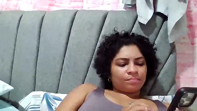Snapshot of Tana_latin chatting on October 10, 12:44 am Tana latin online show from October 10, 12:44 am