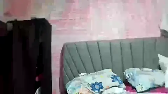 Snapshot of Tana_latin chatting on September 18, 12:35 am Tana latin online show from September 18, 12:35 am