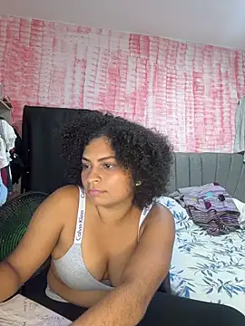 Snapshot of Tana_latin chatting on February 10, 11:37 pm Tana latin online show from February 10, 11:37 pm