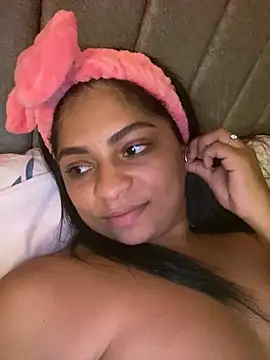 Snapshot of Tana_latin chatting on February 17, 11:22 pm Tana latin online show from February 17, 11:22 pm