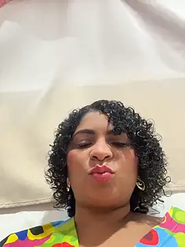 Snapshot of Tana_latin chatting on February 14, 2:23 am Tana latin online show from February 14, 2:23 am