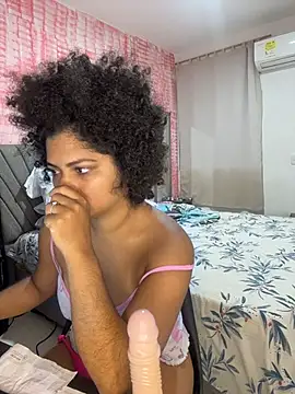 Snapshot of Tana_latin chatting on February 8, 2:31 am Tana latin online show from February 8, 2:31 am