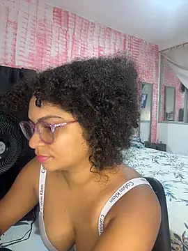 Snapshot of Tana_latin chatting on February 12, 11:37 pm Tana latin online show from February 12, 11:37 pm