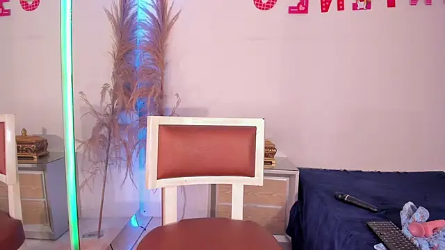 Snapshot of kassandra_Lara chatting on February 20, 2:07 am kassandra Lara online show from February 20, 2:07 am