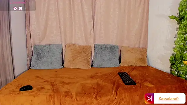 Snapshot of kassandra_Lara chatting on September 12, 1:22 pm kassandra Lara online show from September 12, 1:22 pm