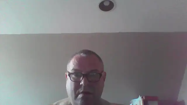 mkestr69 online show from April 15, 5:06 pm