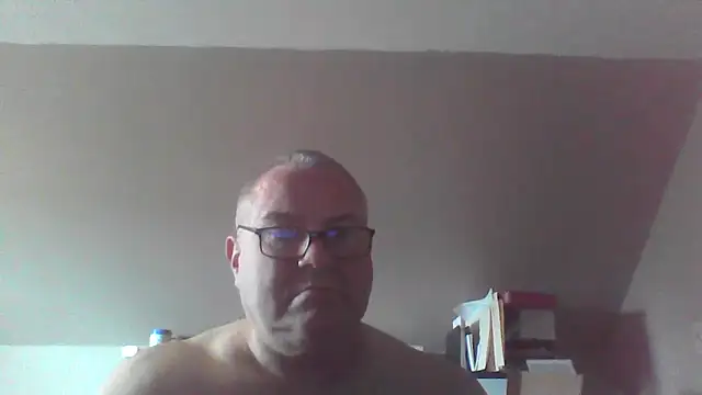 mkestr69 online show from May 1, 7:52 pm