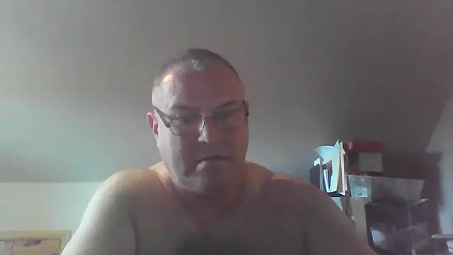 mkestr69 online show from November 1, 7:52 pm